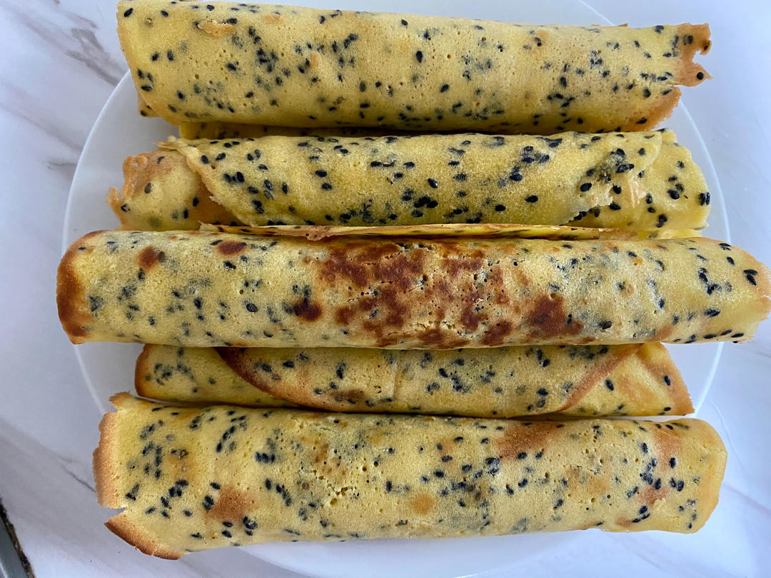堂妈教你做脆脆的黑芝麻蛋卷