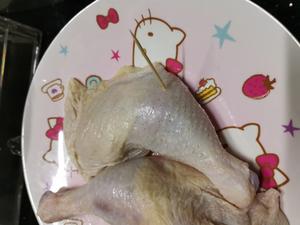 电饭锅盐焗鸡腿 超简单的做法 步骤1