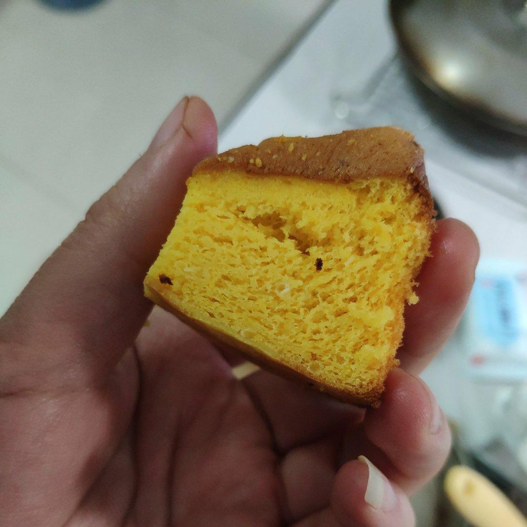 消耗蛋黄！五分钟做出好利来同款蜂蜜凹蛋糕！