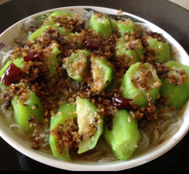 蒜茸粉丝蒸丝瓜