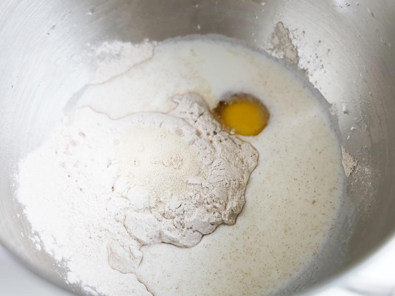 纯奶手撕吐司的做法 步骤1