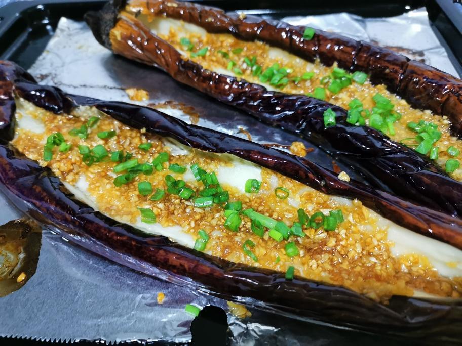 蒜蓉烤茄子（烤箱）