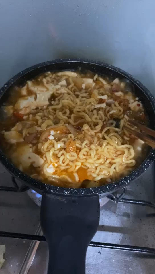 韩国大妈亲授— 韩式泡菜豆腐汤