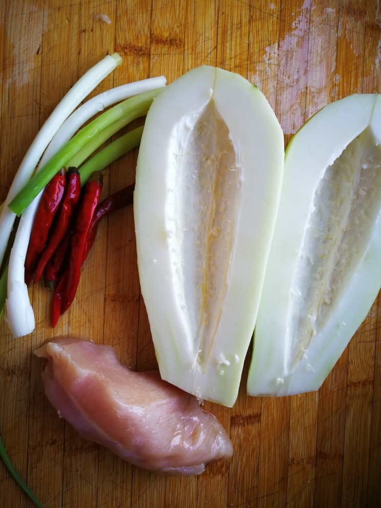 青木瓜炒鸡胸肉（减肥美白快手菜）的做法 步骤2