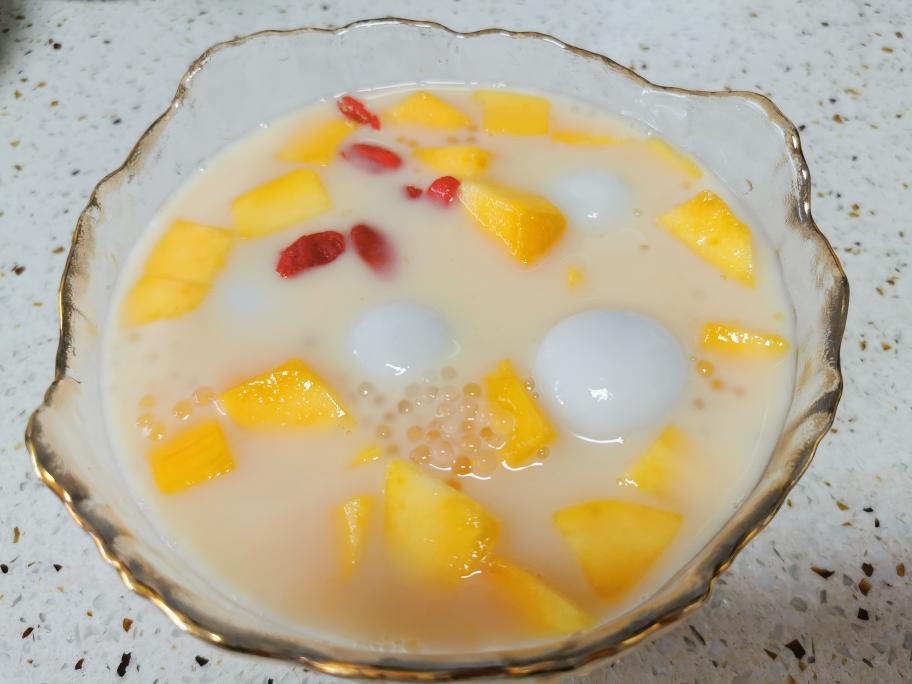 芒果西米汤圆益力多糖水的做法 步骤12