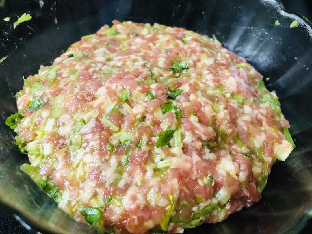 芹菜猪肉馅水饺