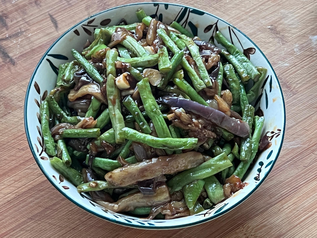 美味可口的豆角烧茄子！原来饭店都是这样做的