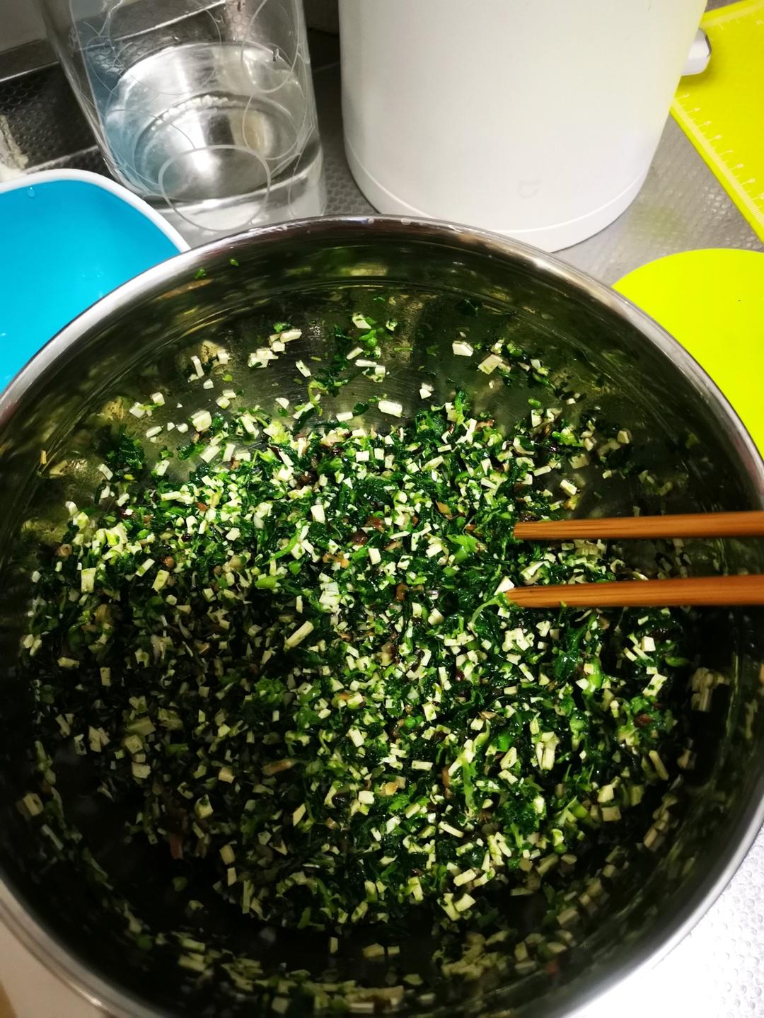 不变色的香菇青菜包