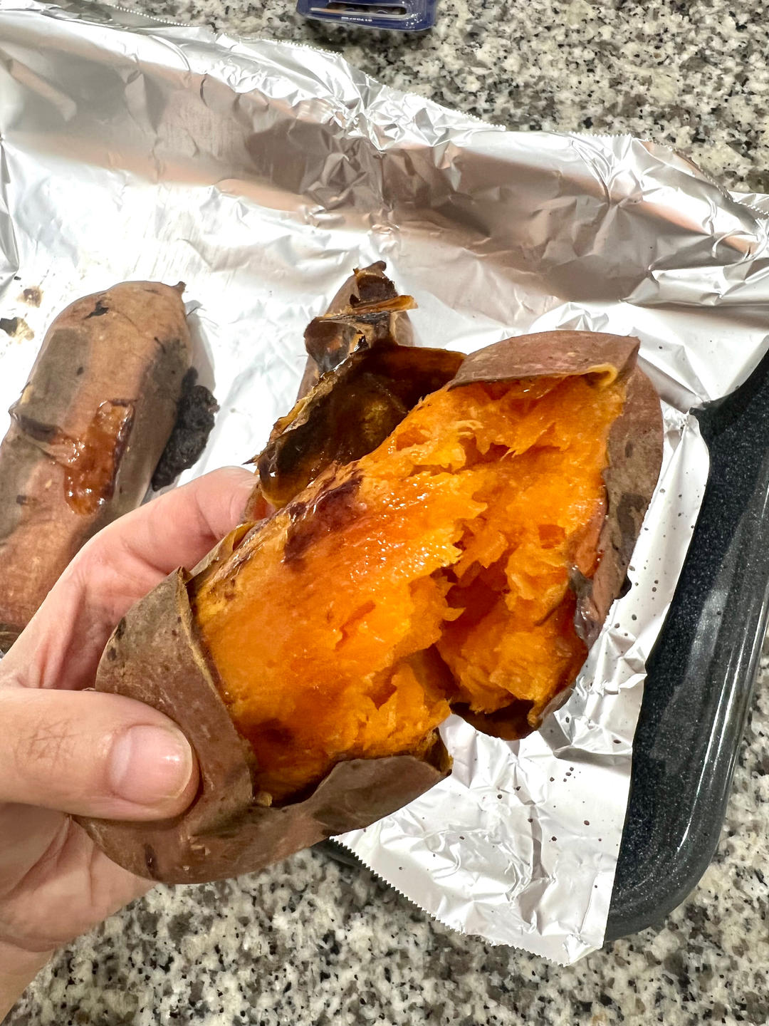 【糯唧唧的烤红薯】糖油四溢皮肉分离外糯里嫩吸溜着吃！