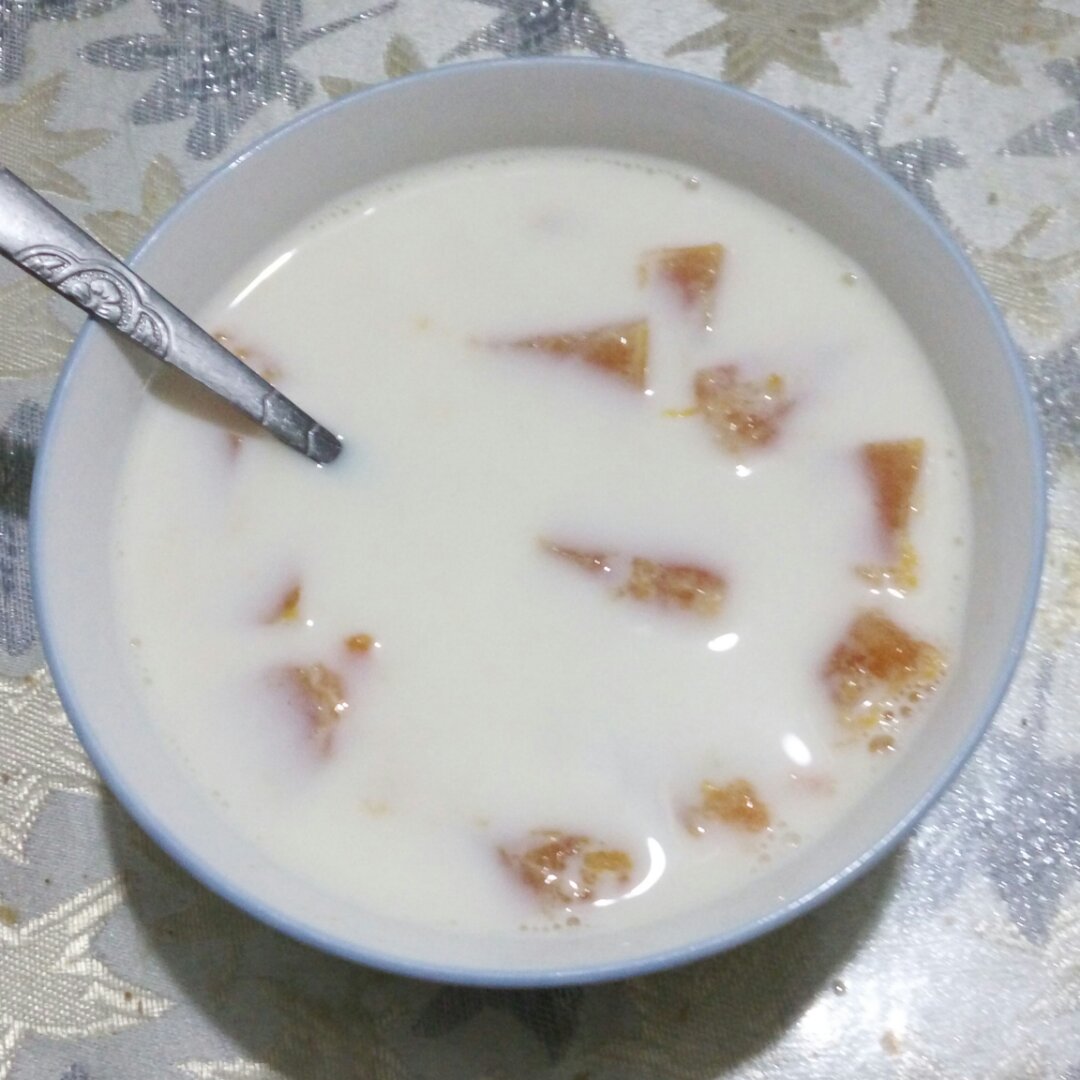 鲜奶炖木瓜