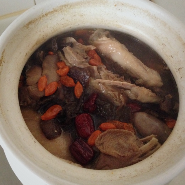 小植菜谱丨在家也可以吃国宴——松茸炖鸡