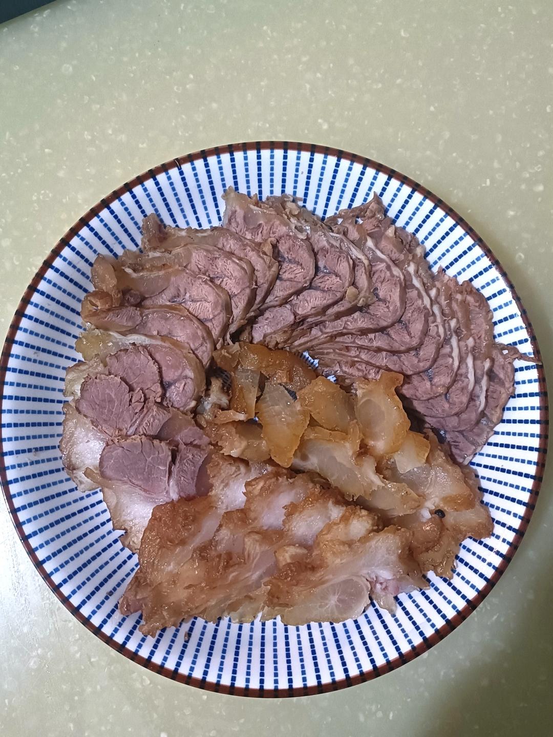 卤牛肉