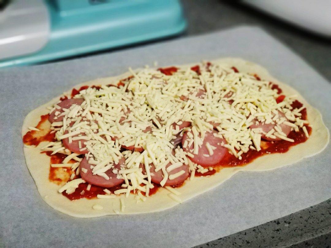 萨拉米薄底披萨 Salami Pizza