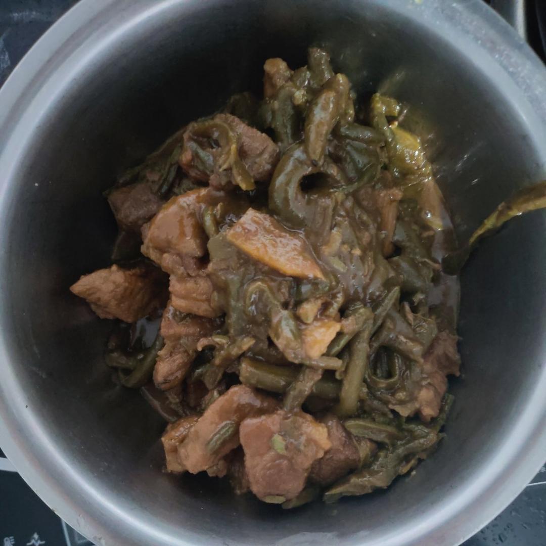 百吃不厌的东北豆角炖肉