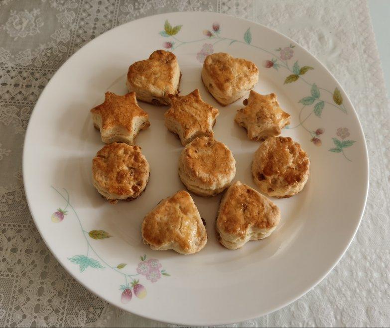 淡奶油果干燕麦司康饼