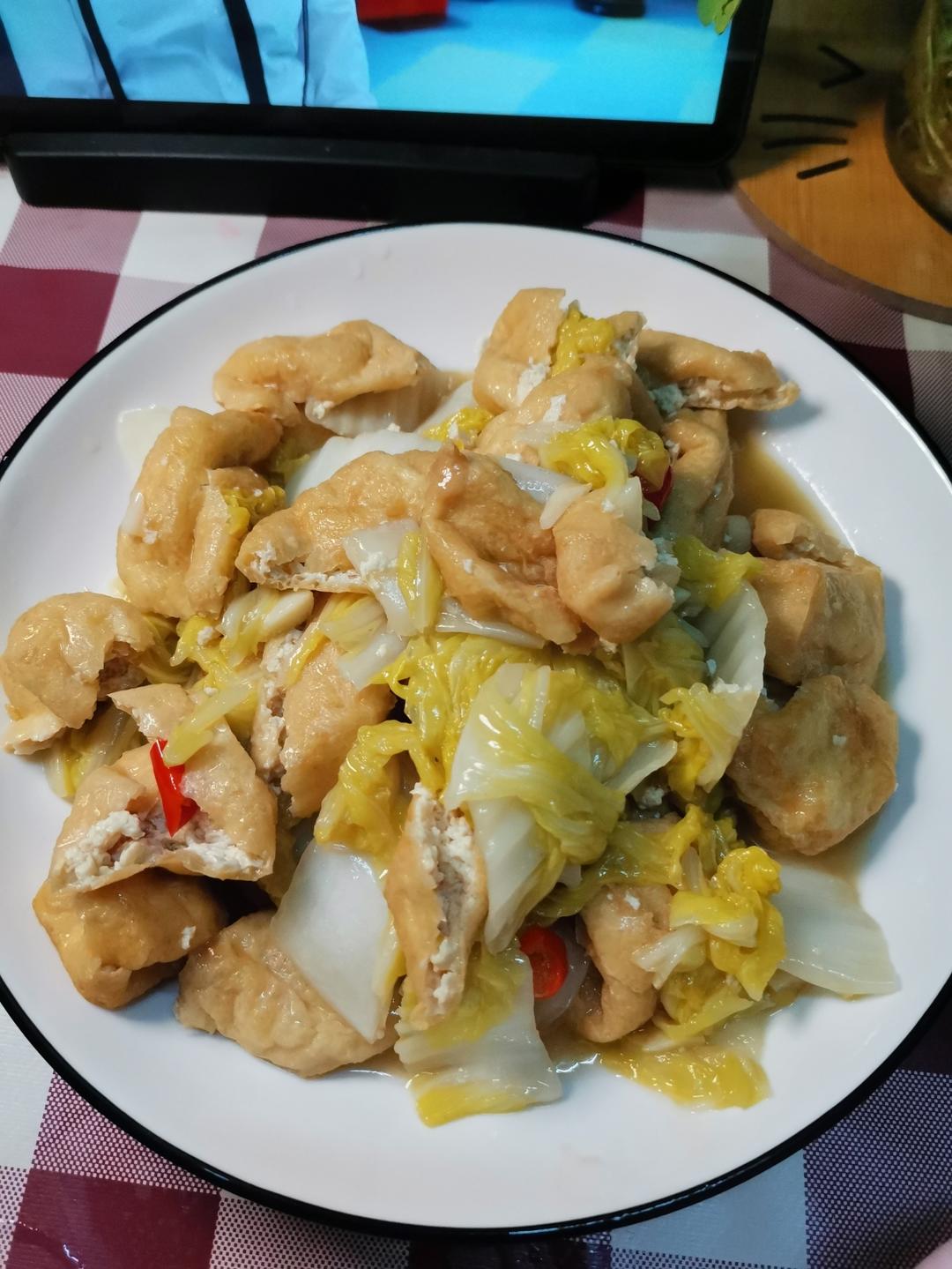 白菜焖油豆腐