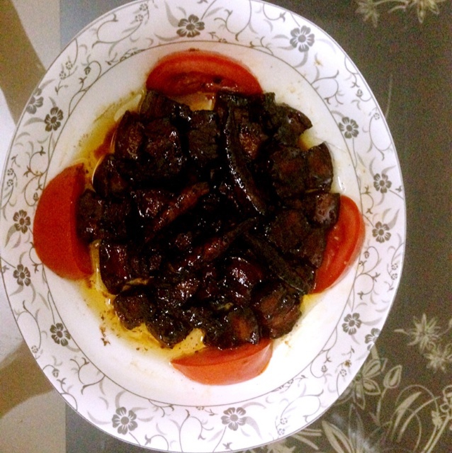 吃着碗里望着锅里的红烧肉