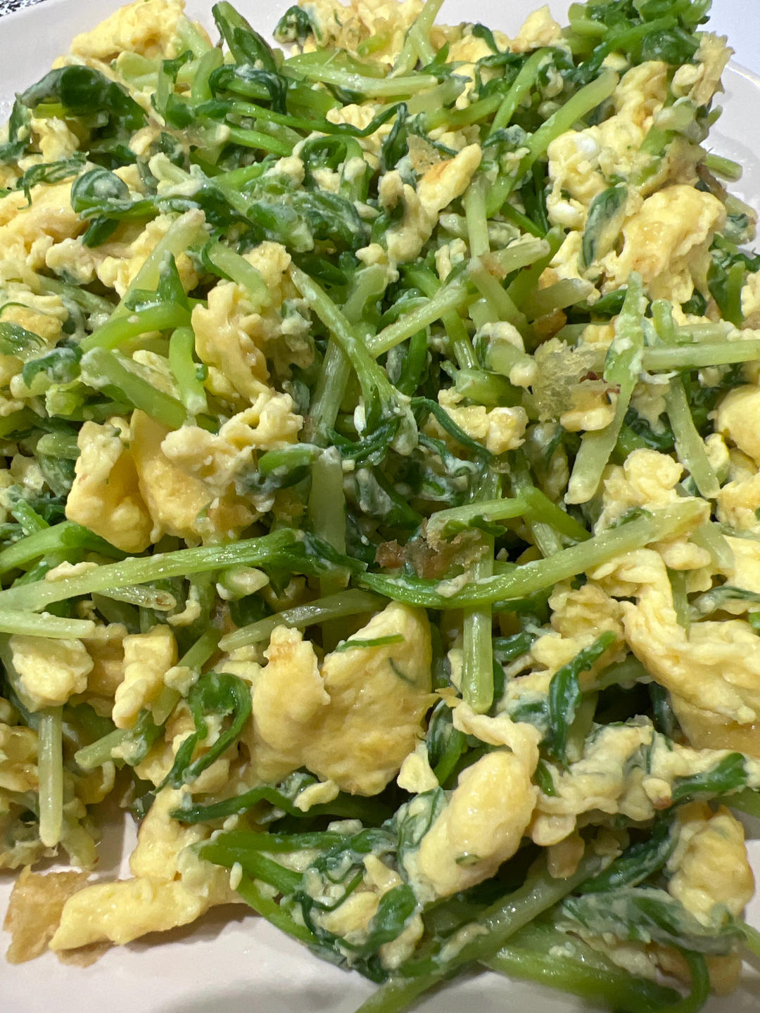 豌豆苗炒鸡蛋
