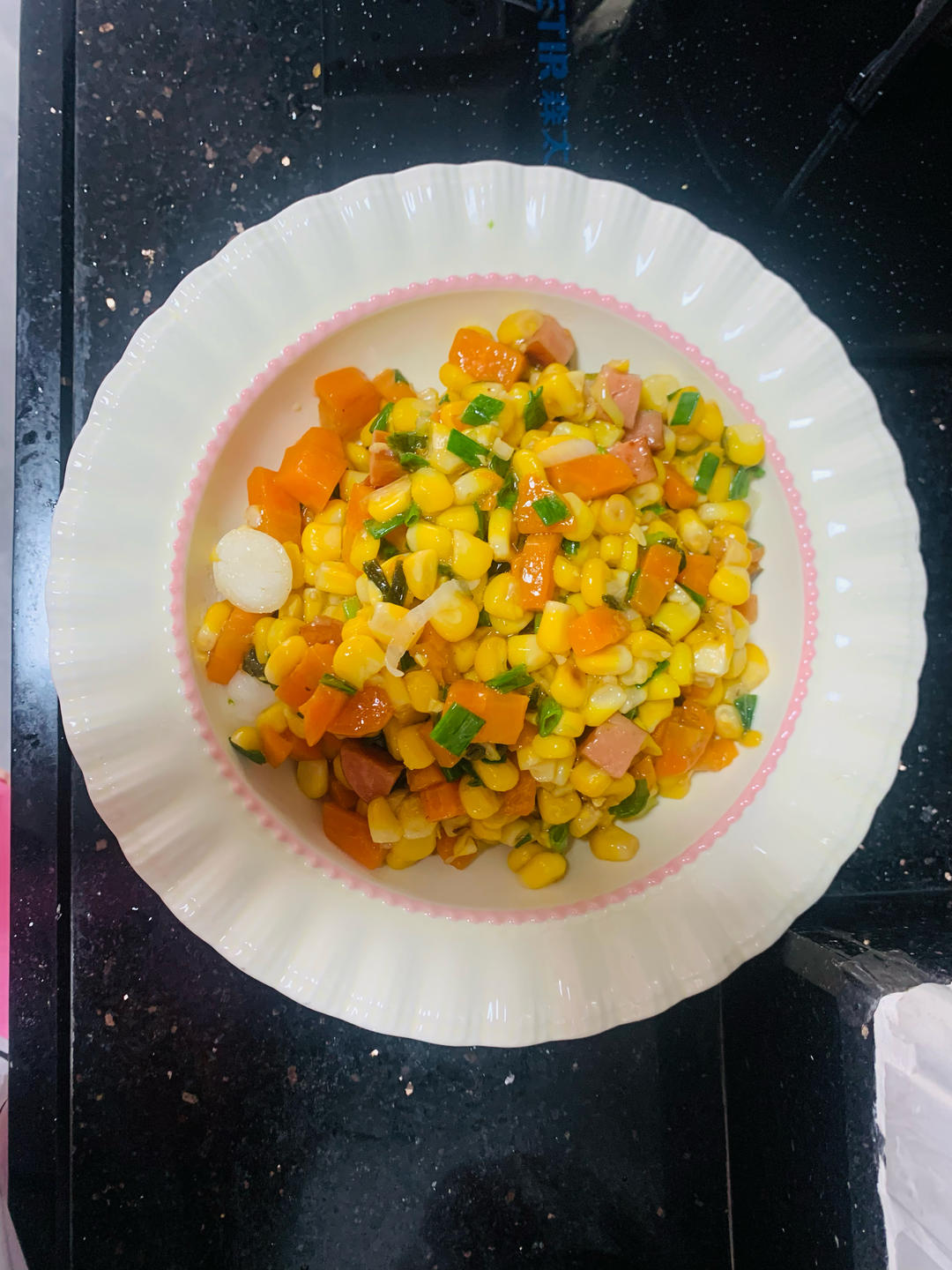 素炒三丁专治不吃素的小孩，一上桌就光盘。