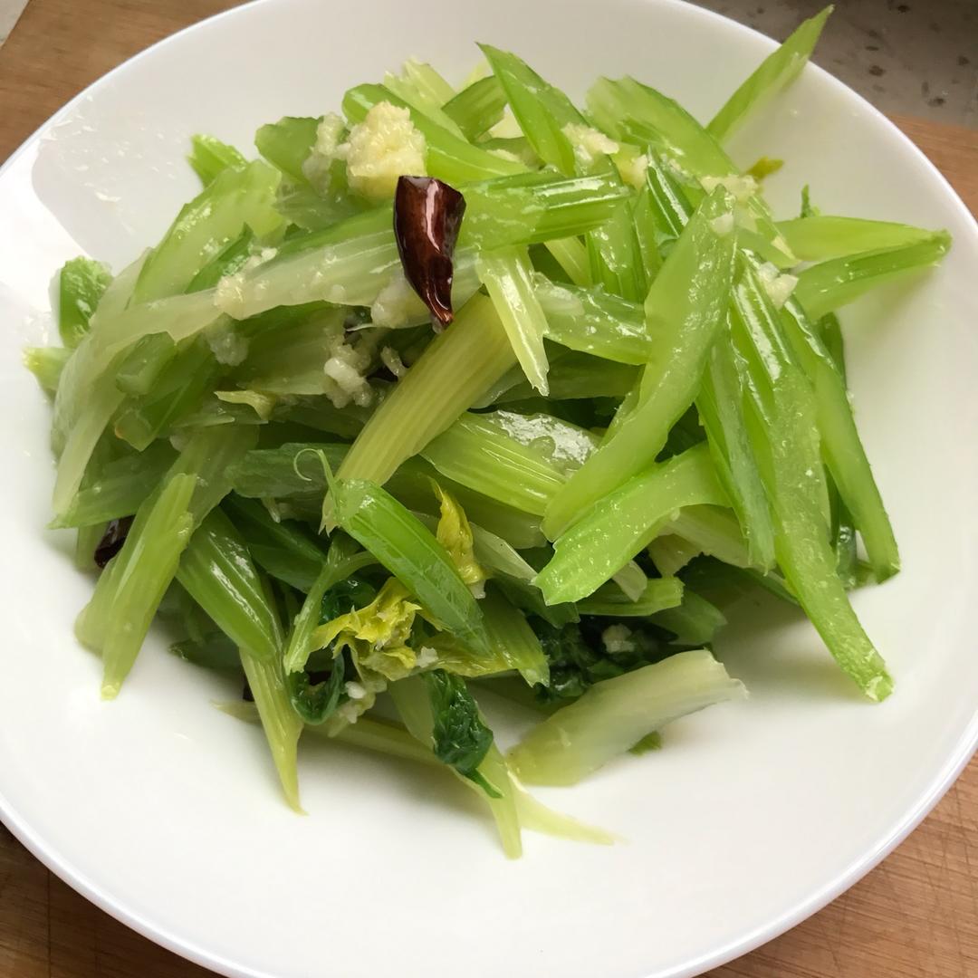 凉拌芹菜（简洁版）