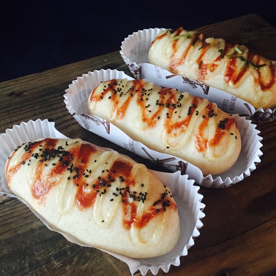 爱心妈妈和小布丁做的火腿肠早餐面包一次发酵法