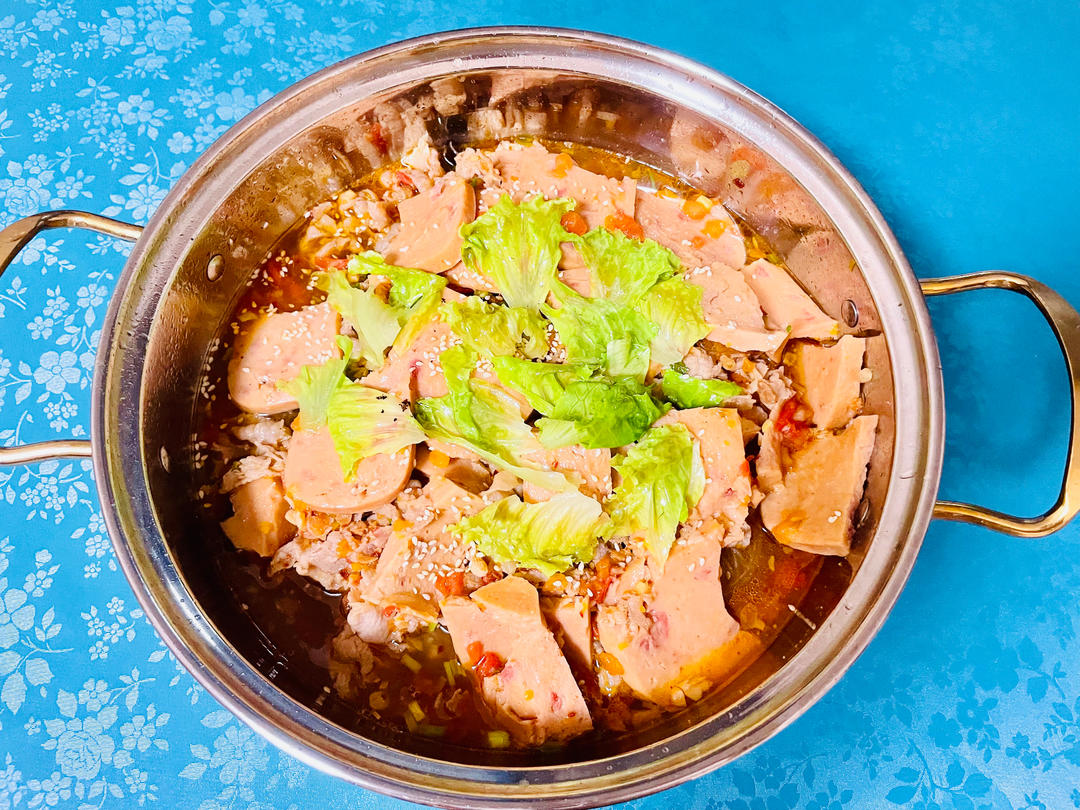 厨师长教你：“酸汤肥牛”的家常做法，金汤鲜香，酸辣开胃