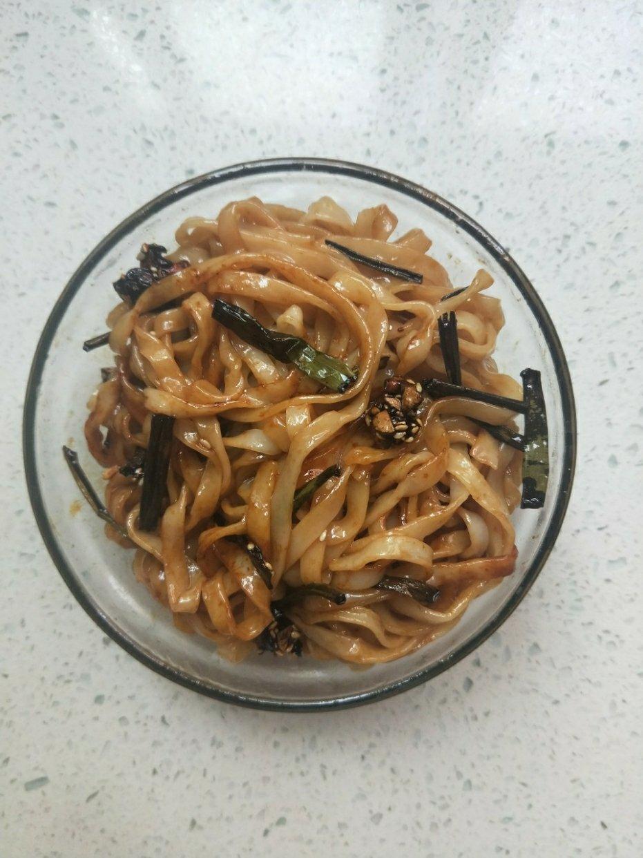 10分钟搞定的一碗葱油拌面
