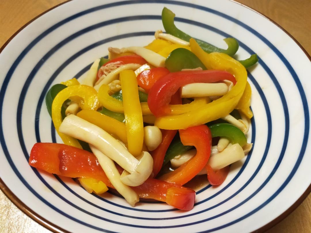 鸡汁彩椒炒双菇