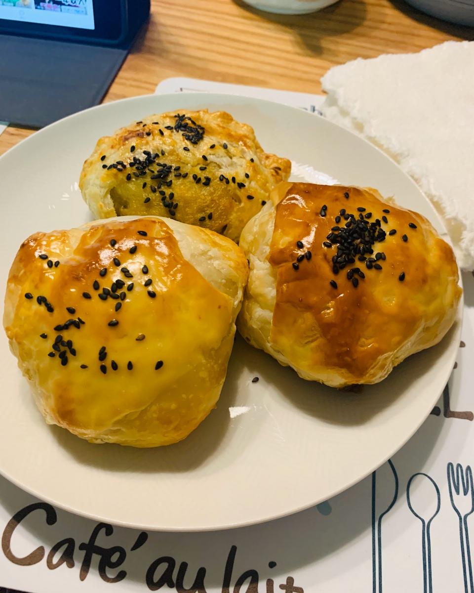 酥皮榴莲芝士饼