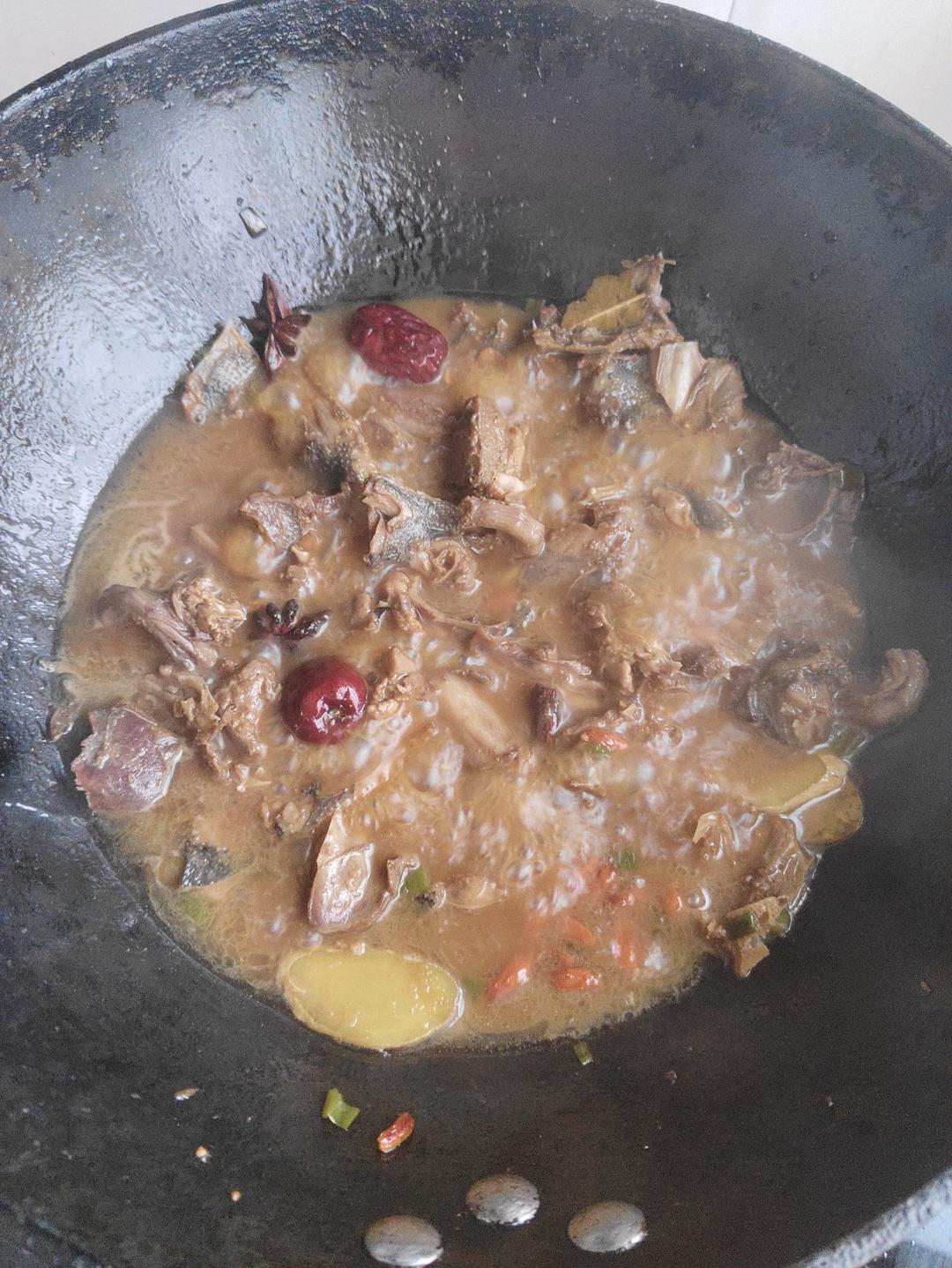美味的红烧鸽子