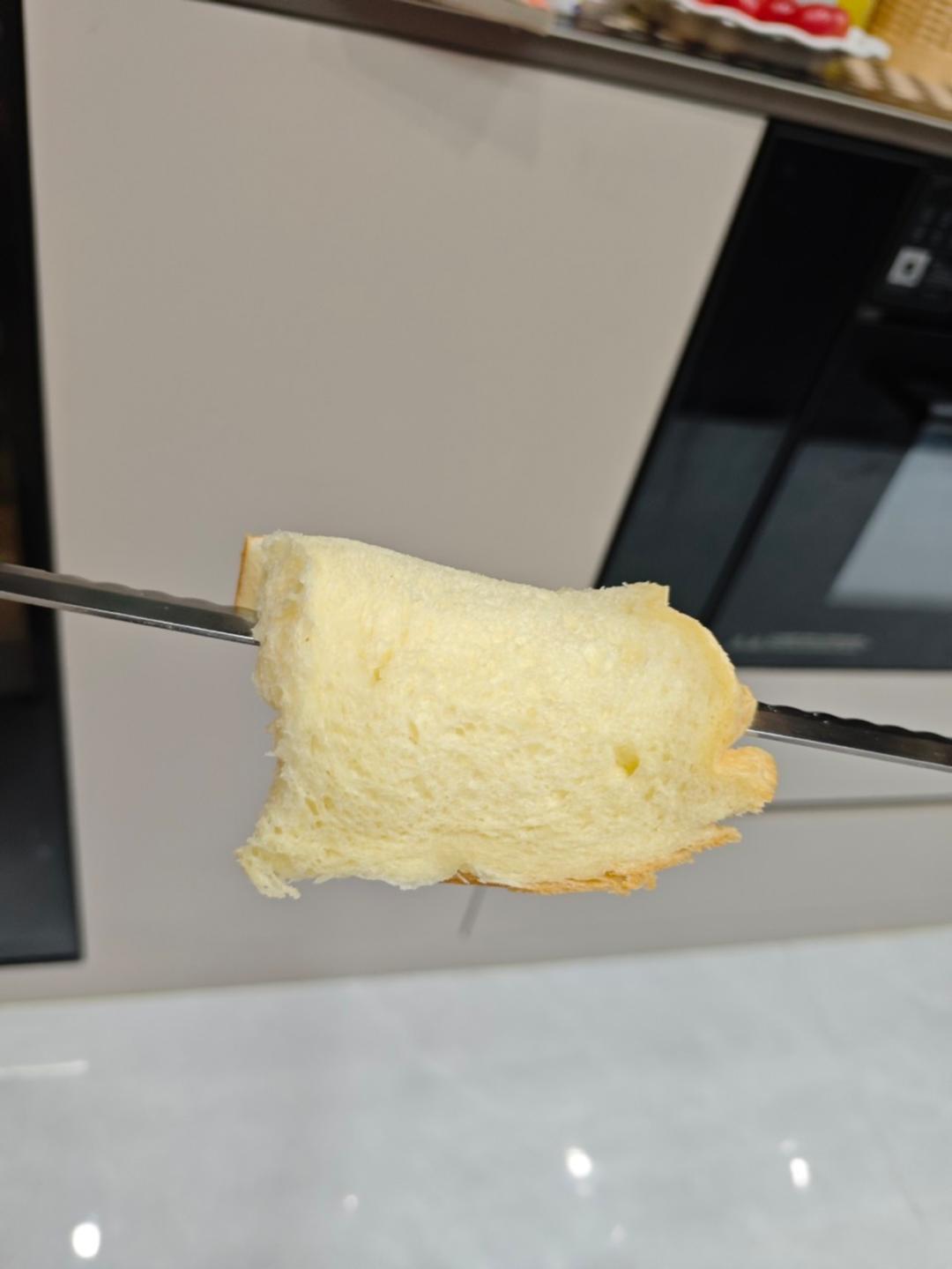 奶香纯粹的重料淡奶油吐司