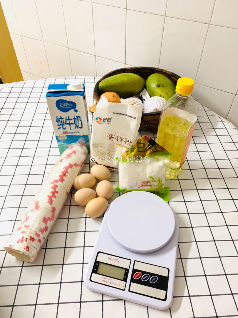 纸杯蛋糕 8寸戚风蛋糕的量