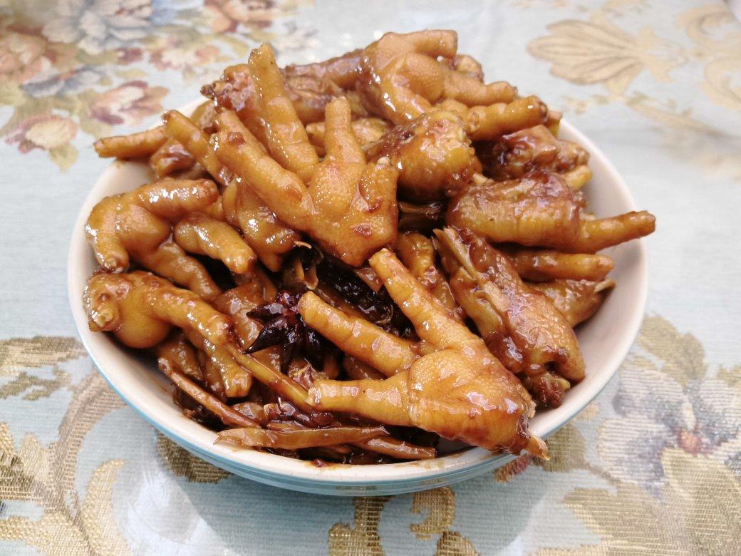 好吃到手指都吃掉的卤鸡爪
