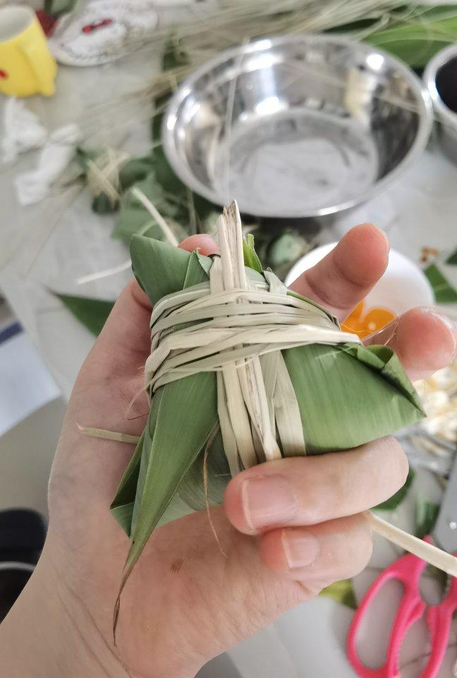 咸蛋黄大肉粽子