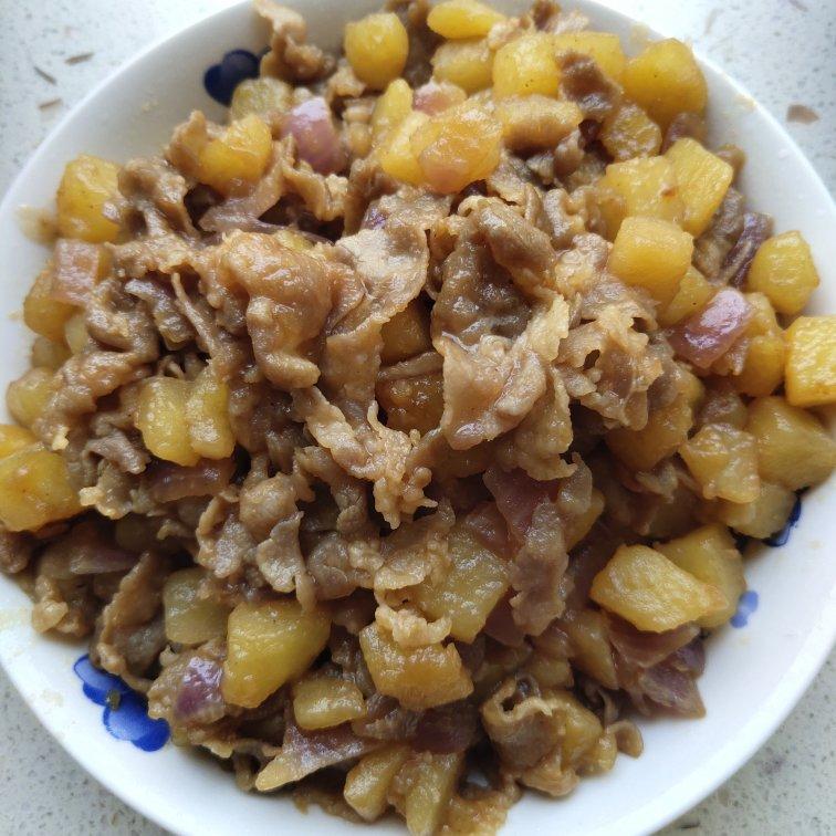 好吃到舔碗底的土豆肥牛拌饭
