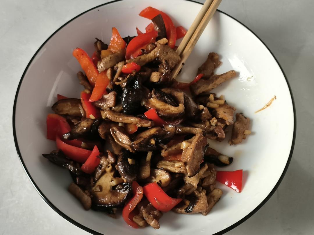 香菇炒肉｜贼香