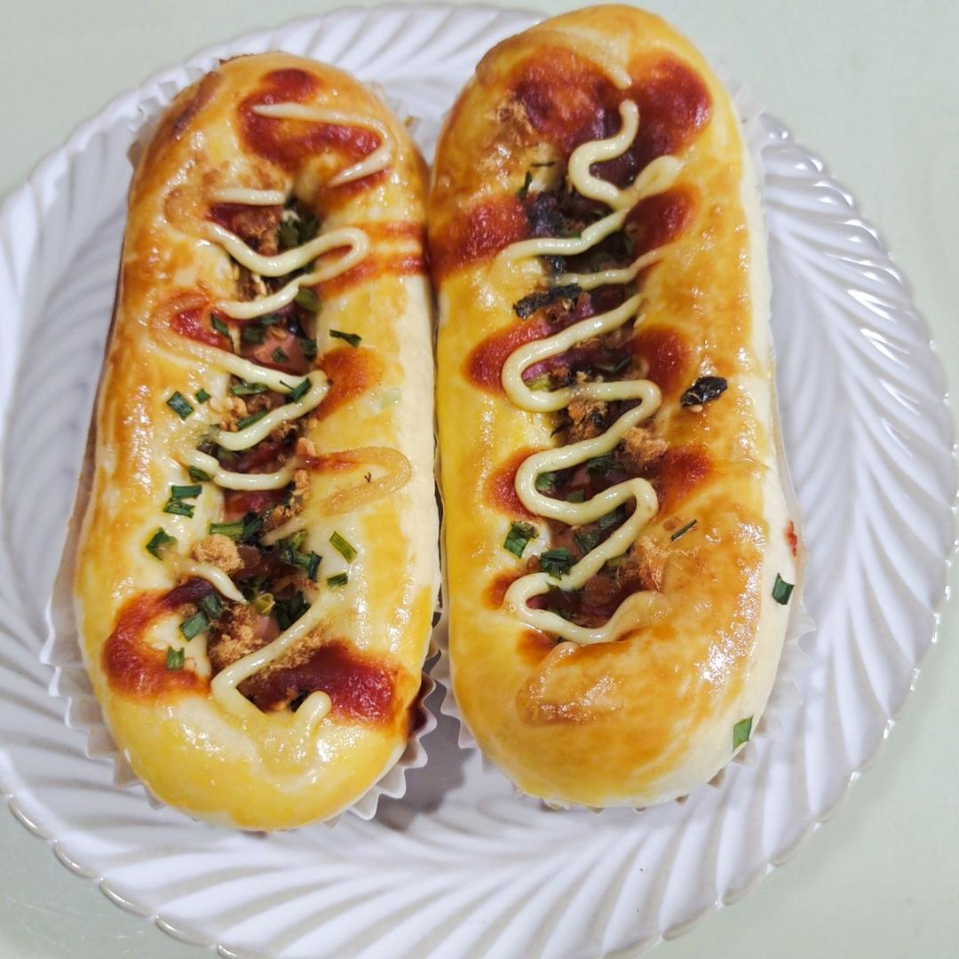 火腿香葱肉松面包