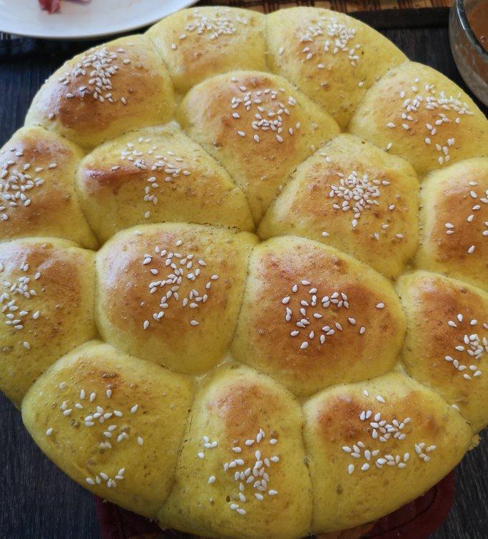 南瓜奶油小餐包（一次发酵）