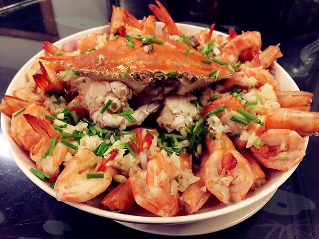 蒜蓉粉丝蒸大虾