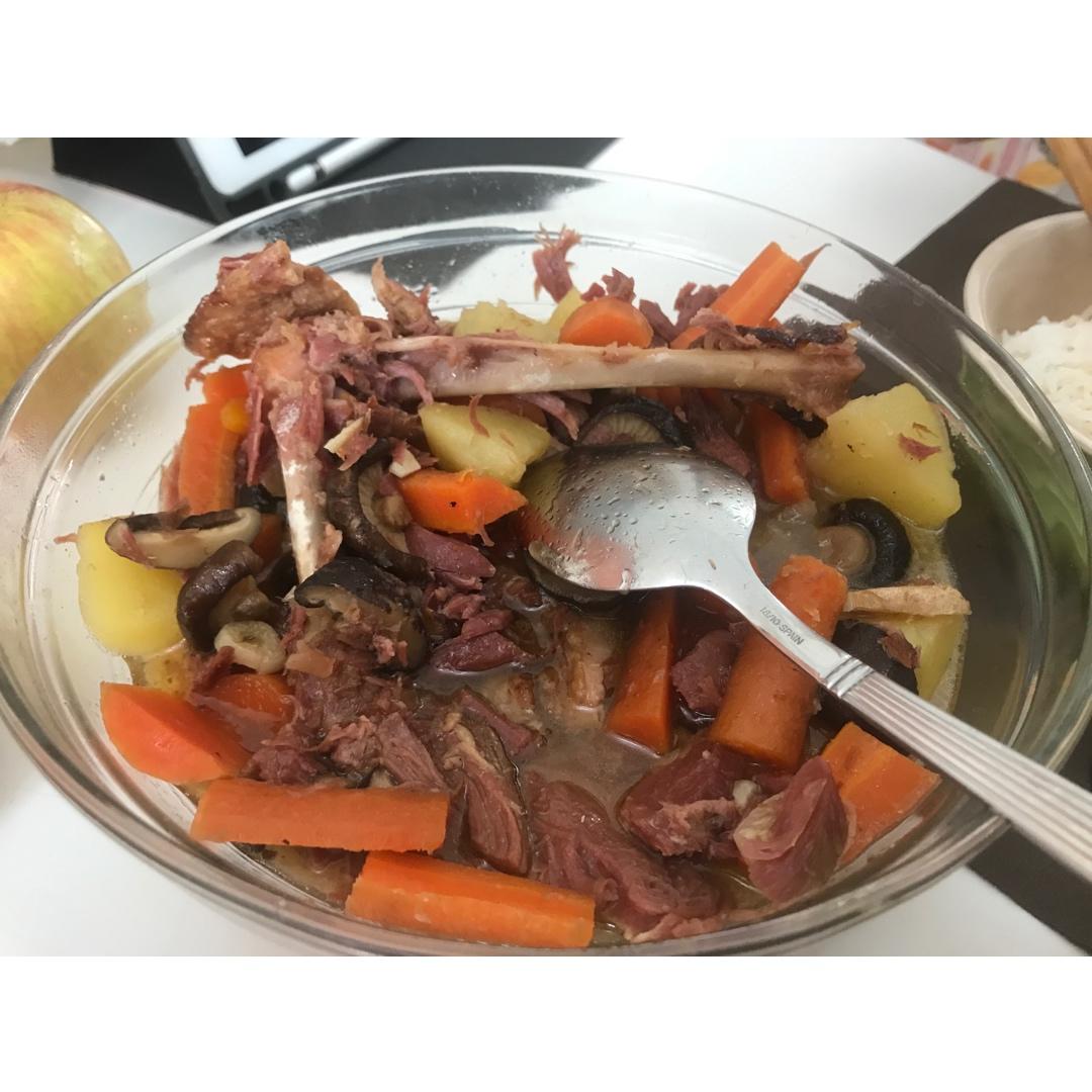 红烧鸭腿土豆块