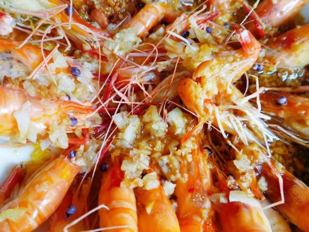 虾最美味的吃法必须是这个——蒜蓉蒸虾（多动图，孔瑶的食谱）