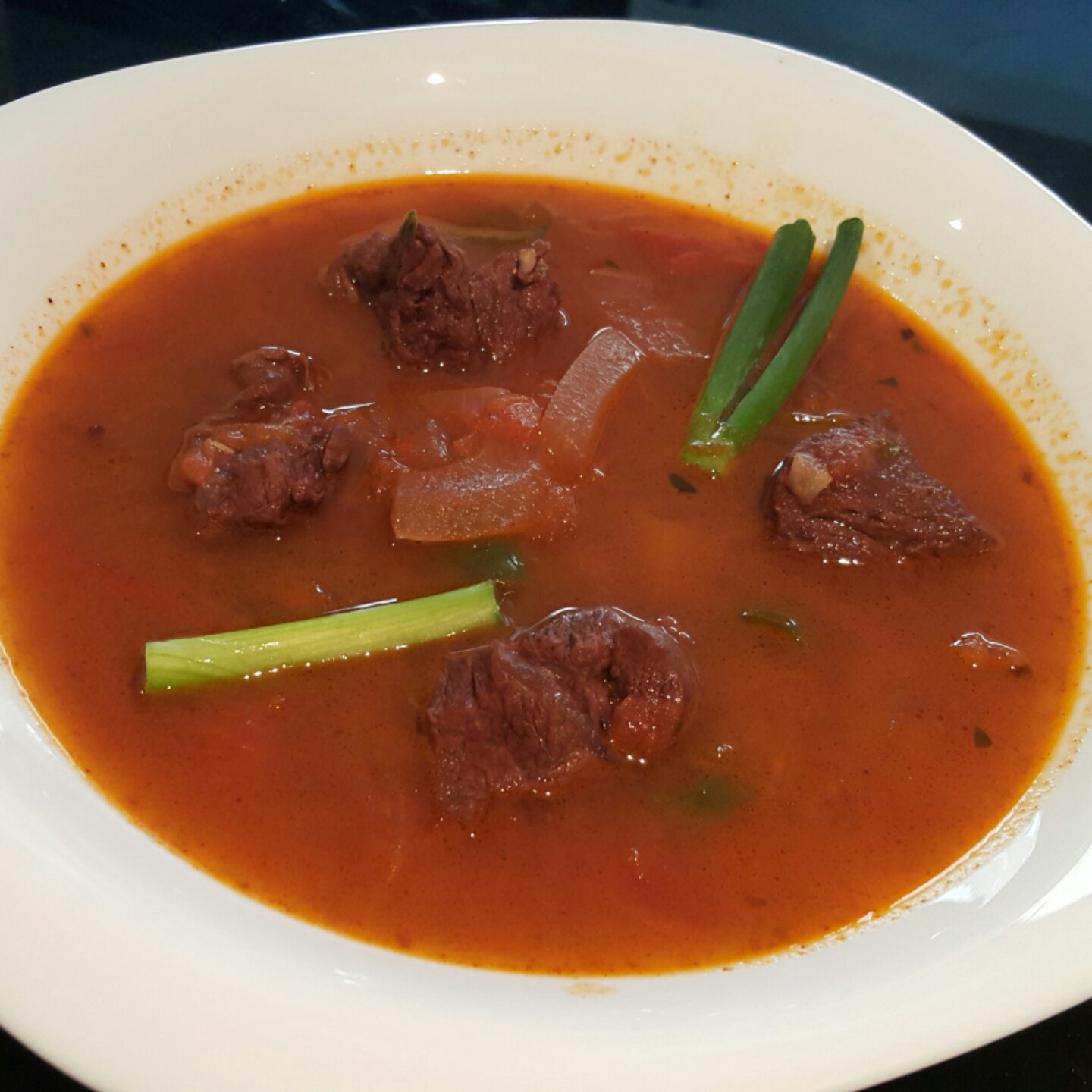 匈牙利牛肉汤 (gulash, gulyás)