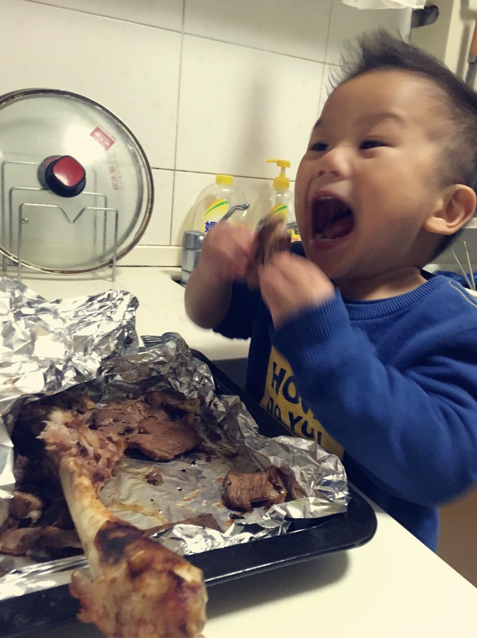 孜然蒜香烤羊腿