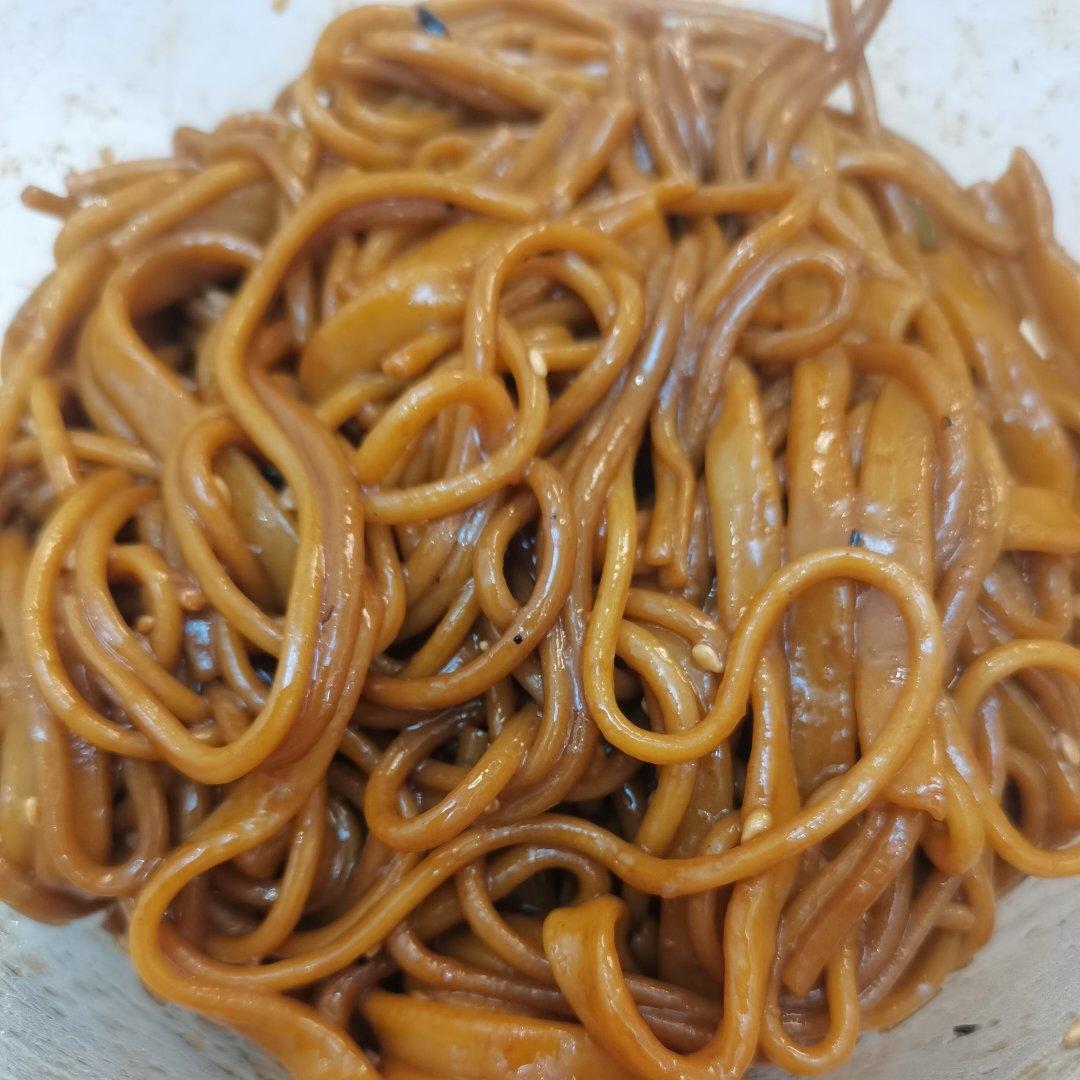 10分钟搞定的一碗葱油拌面