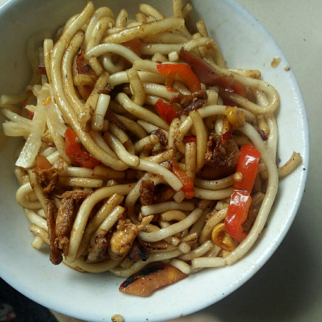 吃货vve做的肉泥炒qq面