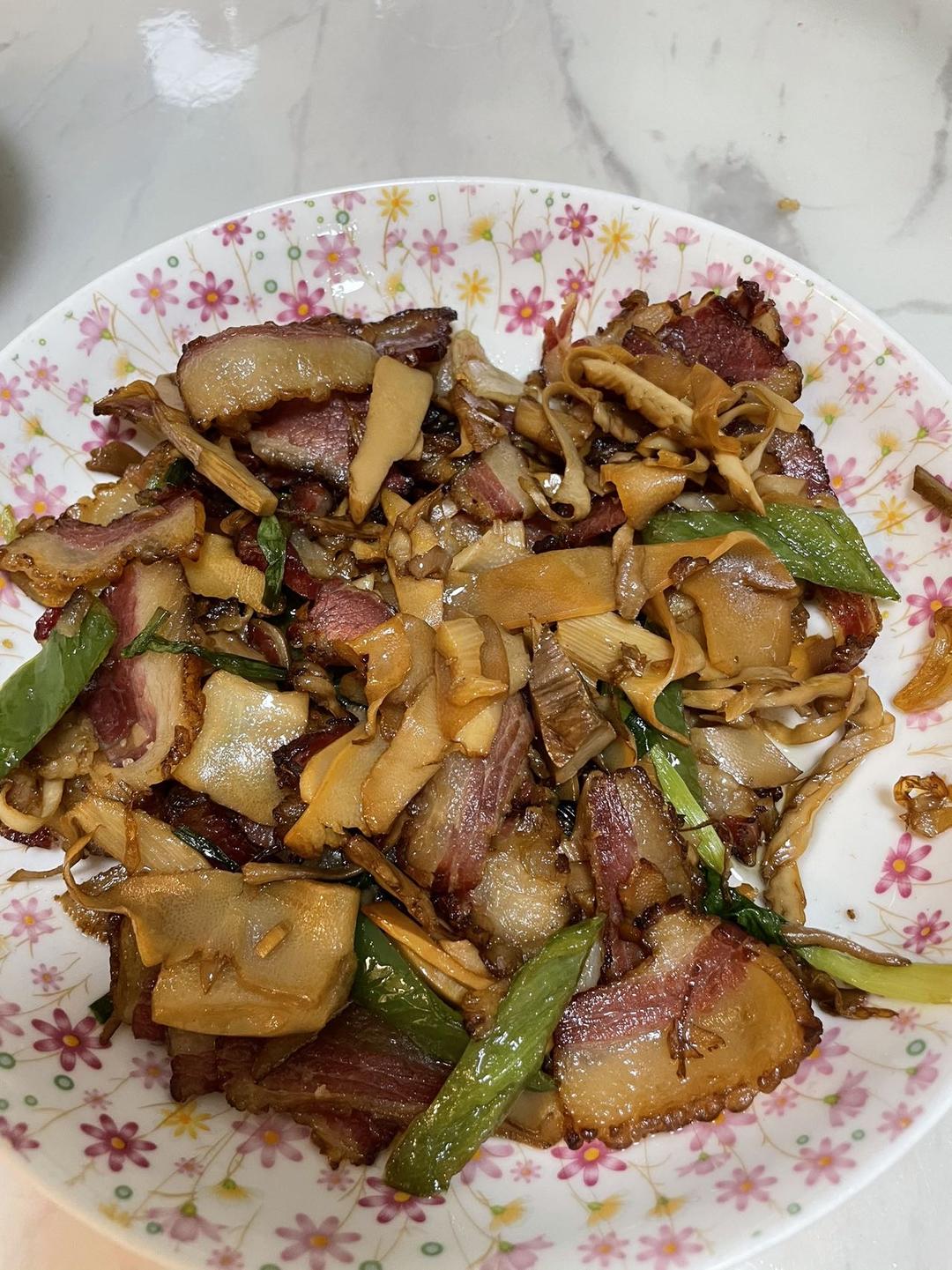 黄磊版烟笋/萝卜干炒腊肉-向往的生活湘西腊肉做法