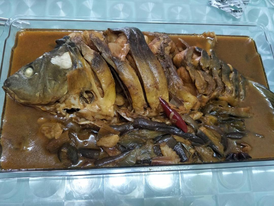 红烧鲤鱼