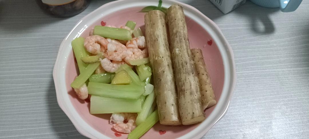 蒸芋头铁棍山药+西芹腰果炒虾仁+砂糖桔