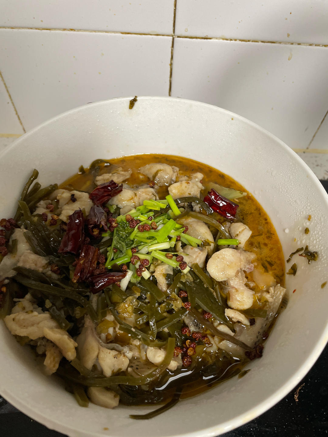 酸菜鲈鱼、水煮鱼（附如何片鱼肉及让鱼肉不腥的小妙招）