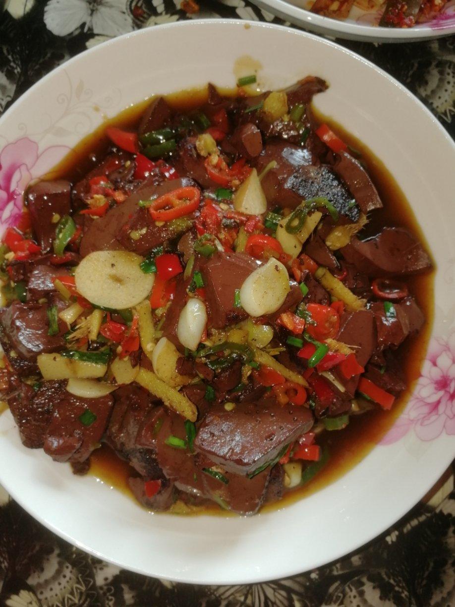 邹定奇做的酸辣猪血